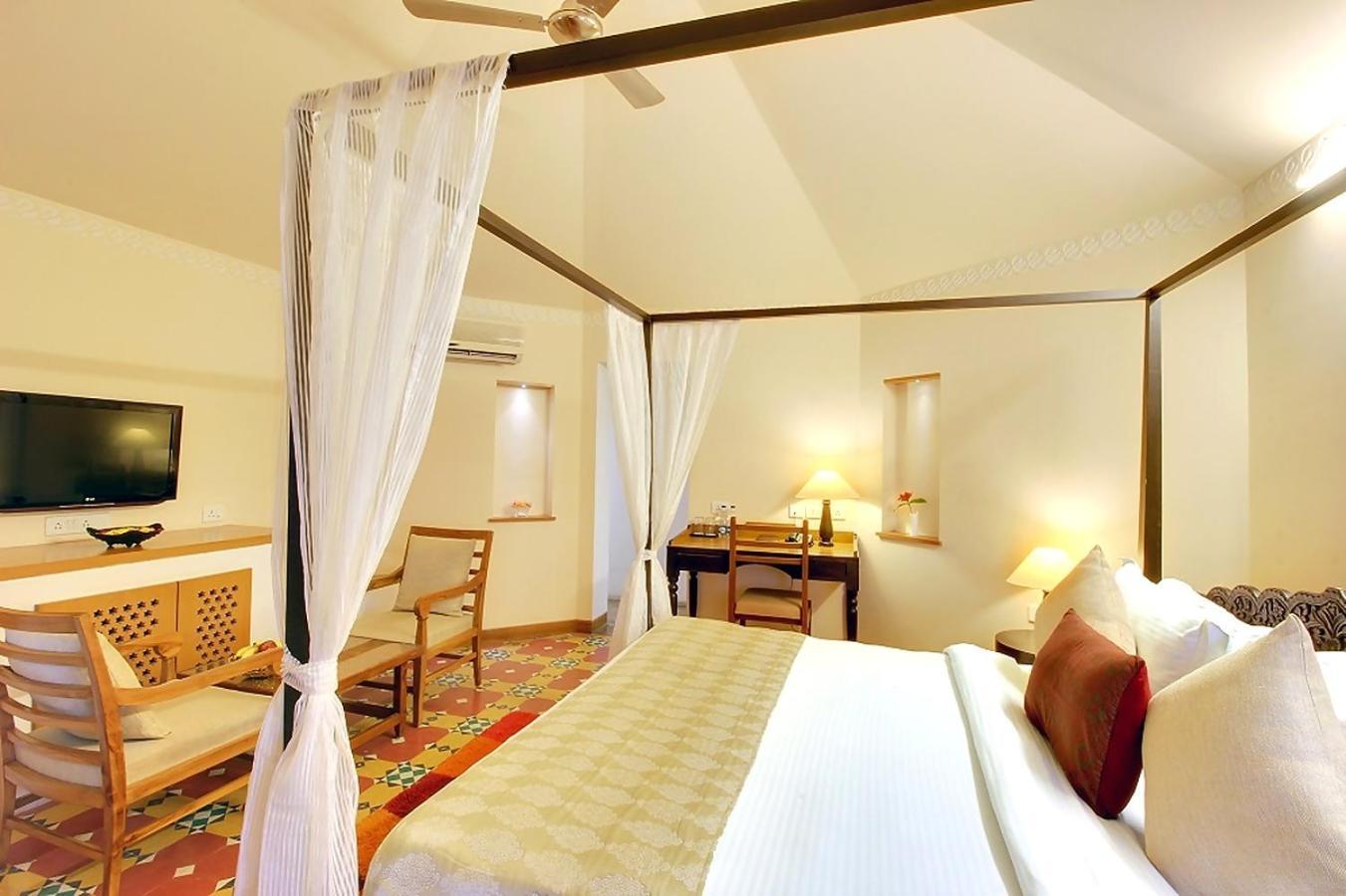 Holiday Resort & Spa A Unit Of S Poddar Group Gandhidham Ngoại thất bức ảnh